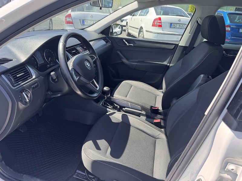 Škoda Rapid spaceback 1.2 TSi,STK 6/28 - fotka 9 z 17