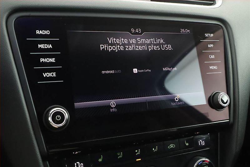 Škoda Octavia (2018) 1.5 TSI, Navi, Tempomat - fotka 14 z 19