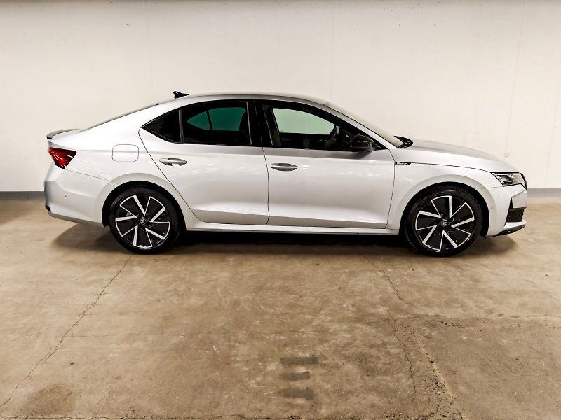 Škoda Octavia (2025) 2.0 TDI 110 kW Sportline - fotka 30 z 35