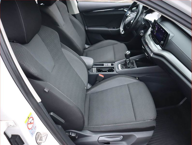Škoda Octavia (2021) Ambition 1.5 TSI, Tempomat - fotka 9 z 20