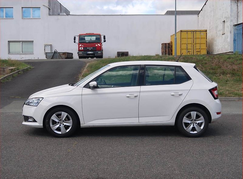 Škoda Fabia (2021) Ambition 1.0 TSI, ČR,1.maj - fotka 3 z 17