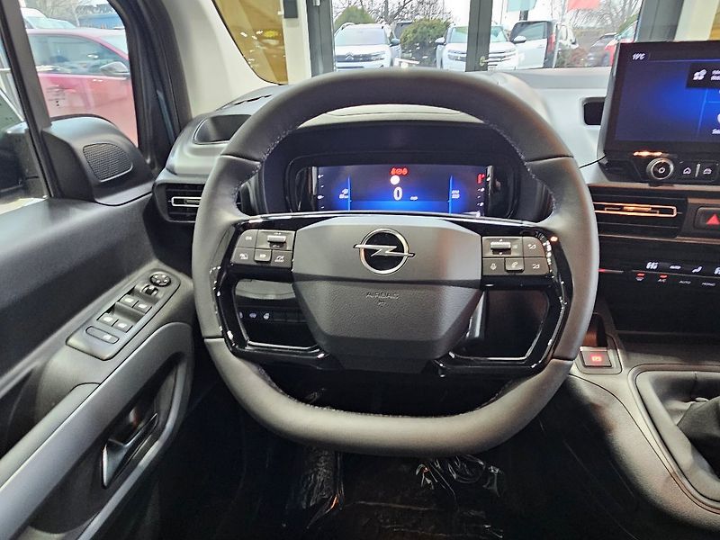 Opel Combo Elegance Plus L1 1,5 CDTi MT6 - fotka 6 z 33