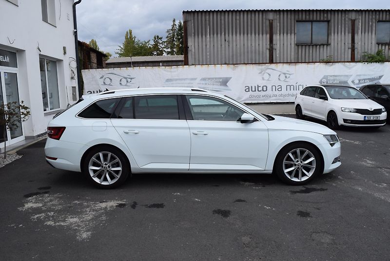 Škoda Superb (2016) 2.0TDI 140kw 4x4 DSG STYLE NAV - fotka 6 z 50