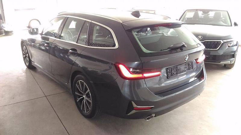 BMW Řada 3 (2020) 320D,XDRIVE,FULL,LED,TAŽNÝ,TOP - fotka 8 z 42