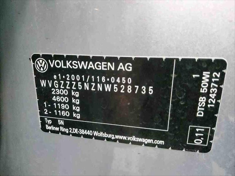 Volkswagen Tiguan 2,0 URBAN SPORT,4MOTION,TAŽNÉ - fotka 24 z 27