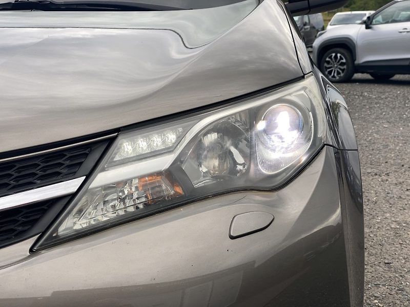 Toyota RAV4 2.2D, ČR, Premium, 4x4, navi - fotka 7 z 34