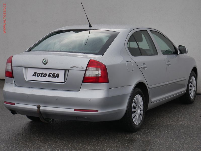 Škoda Octavia (2010) 1.2 TSi, Ambiente, TZ - fotka 4 z 19