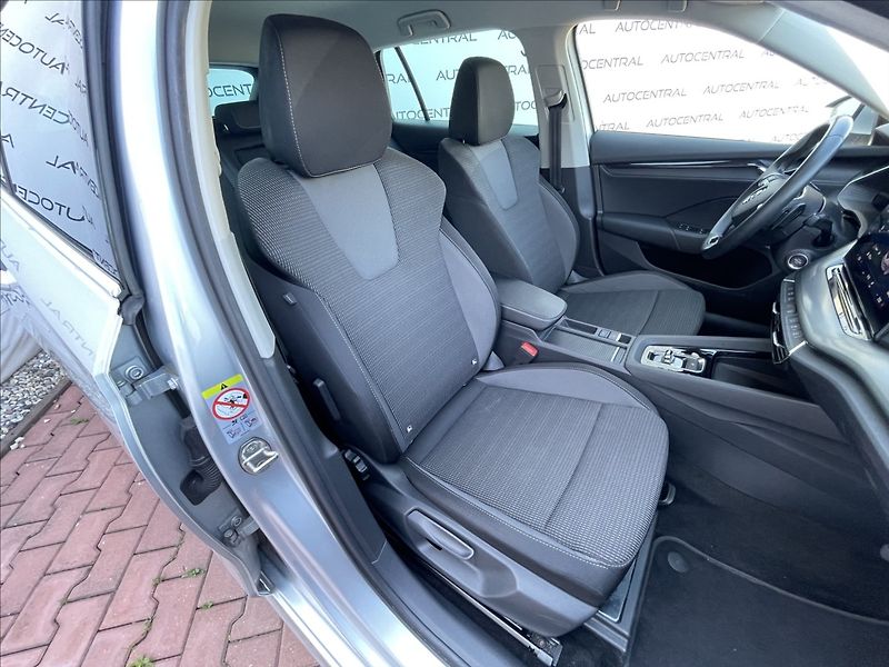 Škoda Octavia 1,0 TSi,81kW,E-Tec,STYLE,STK 6 - fotka 21 z 24