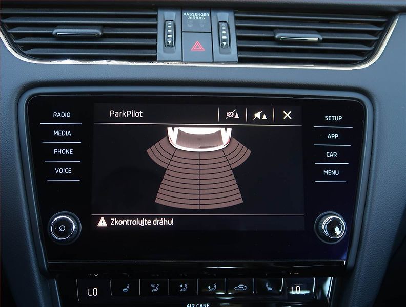 Škoda Octavia (2017) Style 1.6 TDI, Tempomat - fotka 18 z 18