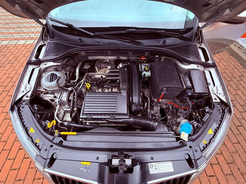 Škoda Octavia 1.4 TSi DSG Style, Navi, TOP - fotka 26 z 27