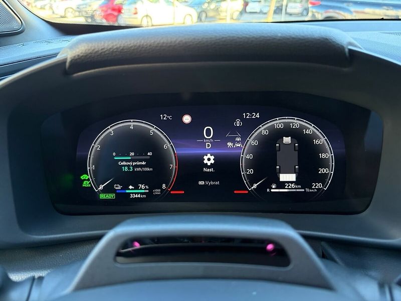 Toyota C-HR 2.0L PHEV 0 - 1 CVT (2x4) 8L G - fotka 9 z 18