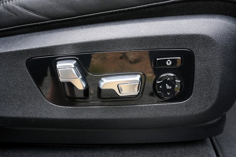 BMW X5 45e, ČR, H/K, Ventilace, Tažné - fotka 43 z 43