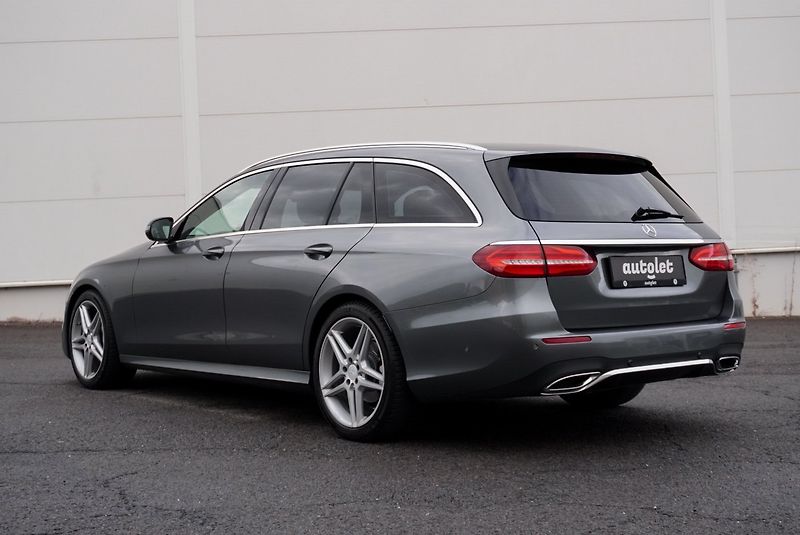 Mercedes-Benz Třídy E E  220 d AMG LINE - fotka 9 z 27