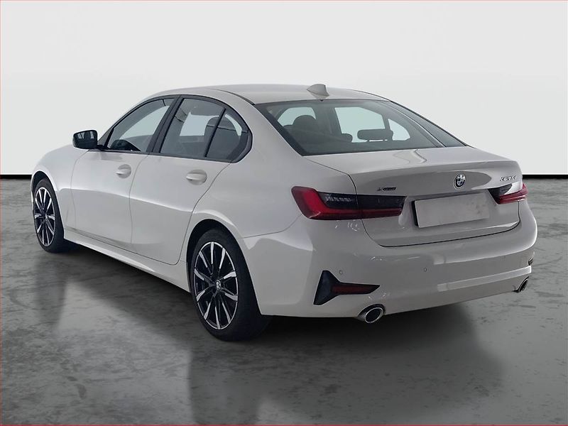 BMW Řada 3 (2022) 320 d xDrive - fotka 4 z 20