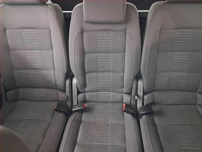 Volkswagen Touran (2007) 2.0 TDI, Automat, po STK - fotka 10 z 18