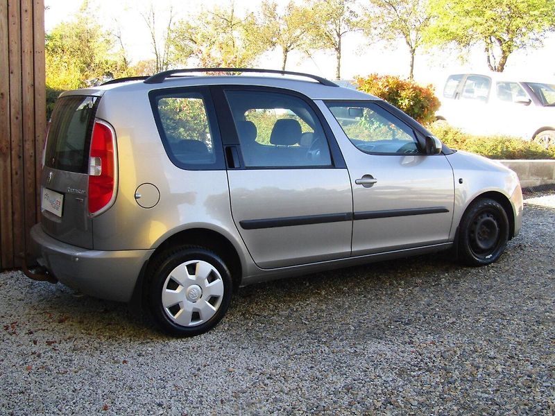 Škoda Roomster (2008) 1.4 TDI 59kW - fotka 10 z 34
