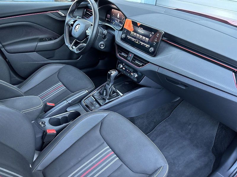 Škoda Kamiq (2024) 1.5 TSI DSG Monte Carlo - fotka 10 z 33
