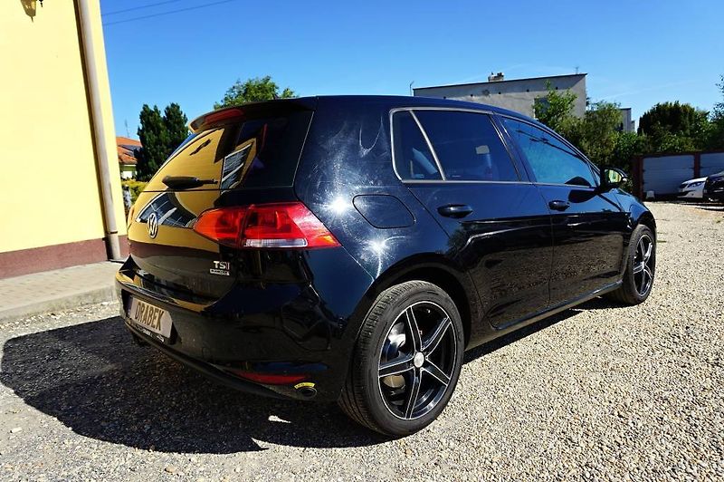 Volkswagen Golf (2014) MATCH 1,4 TSI 90 kW - fotka 4 z 35