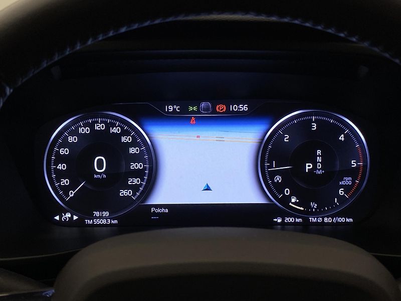 Volvo XC40 D4 AWD INSCRIPTION REZERVACE - fotka 25 z 44
