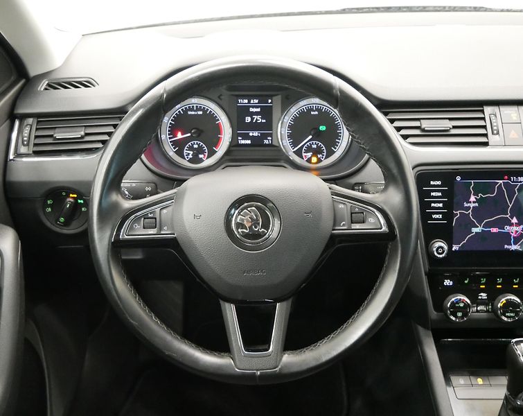 Škoda Octavia - fotka 16 z 23
