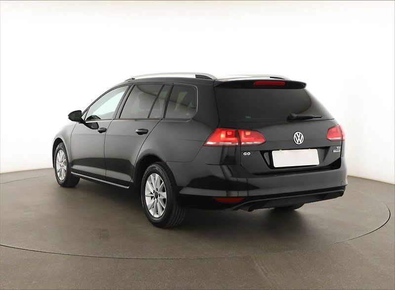 Volkswagen Golf (2015) 1.6 TDI, Tempomat - fotka 4 z 12