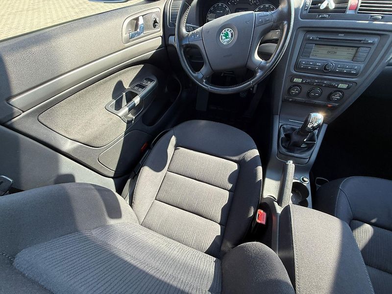 Škoda Octavia (2005) 1,9 TDI - fotka 9 z 16