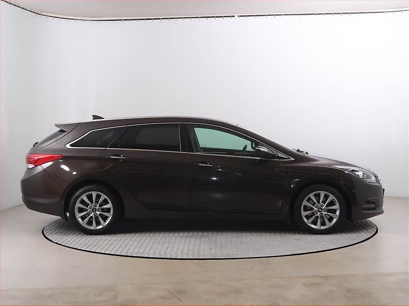 Hyundai i40 (2018) 1.7 CRDi, Automat, Kůže, Navi - fotka 6 z 20