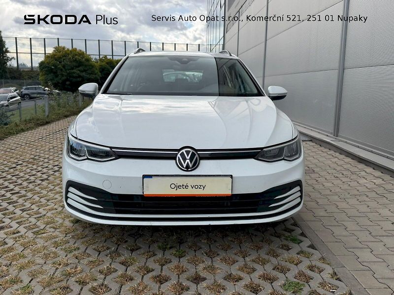 Volkswagen Golf (2022) Variant 1,5TSI 96KW LIFE KAMER - fotka 4 z 26