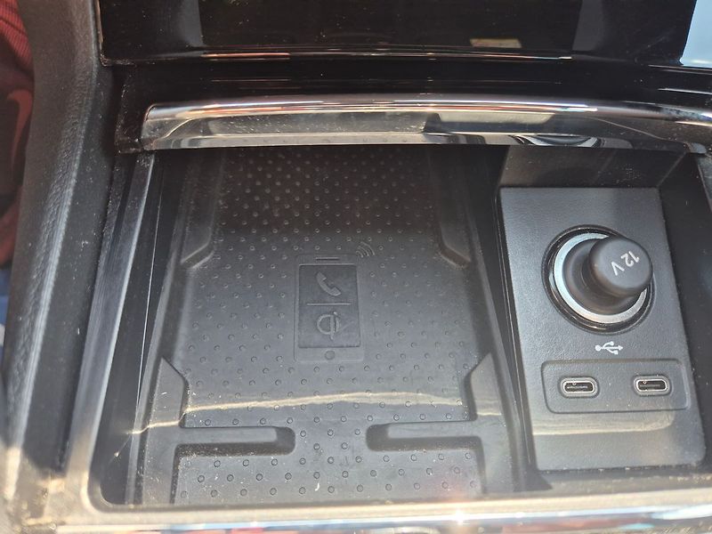 Škoda Karoq 1,5 TSI 110kW SportLine, CZ, 1 - fotka 26 z 28