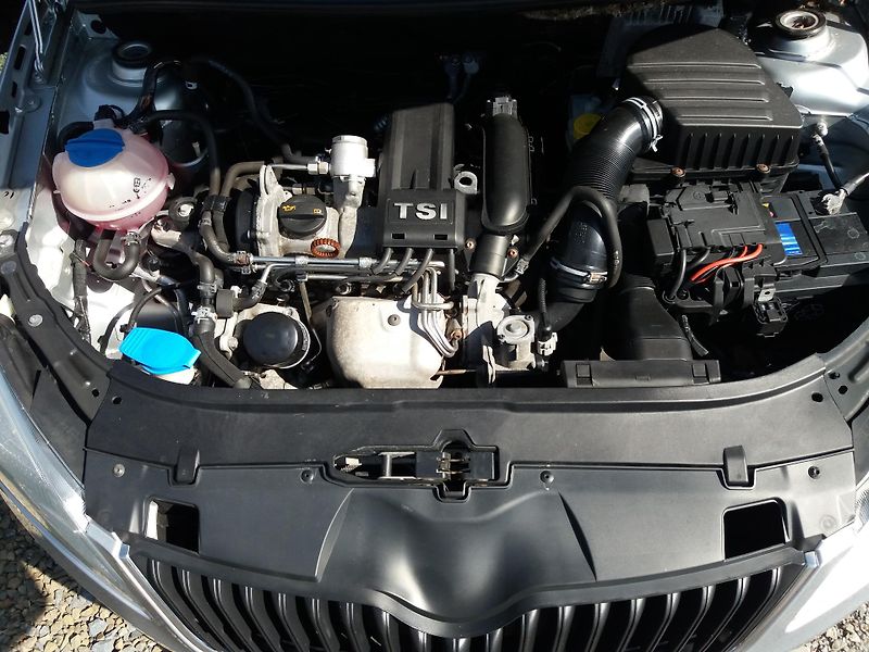 Škoda Fabia 1.2TSi,DIG.KLIMA,VÝHŘEV.SEDAD! - fotka 25 z 29