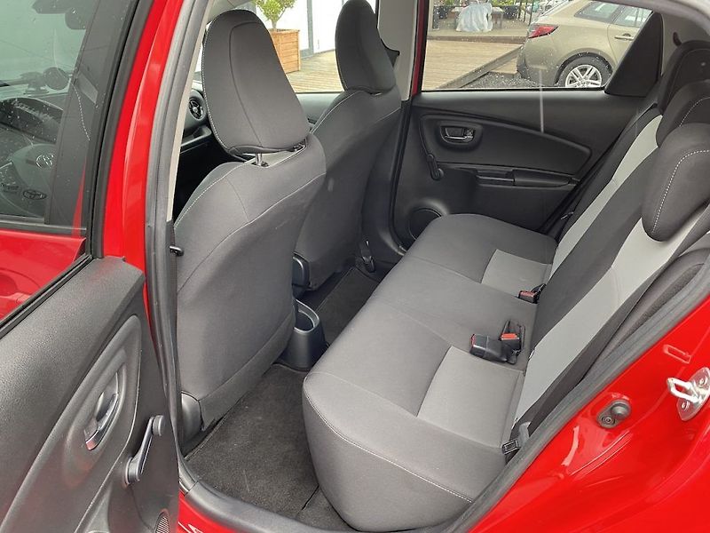 Toyota Yaris 1.5i, ČR, Trend, záruka - fotka 12 z 30