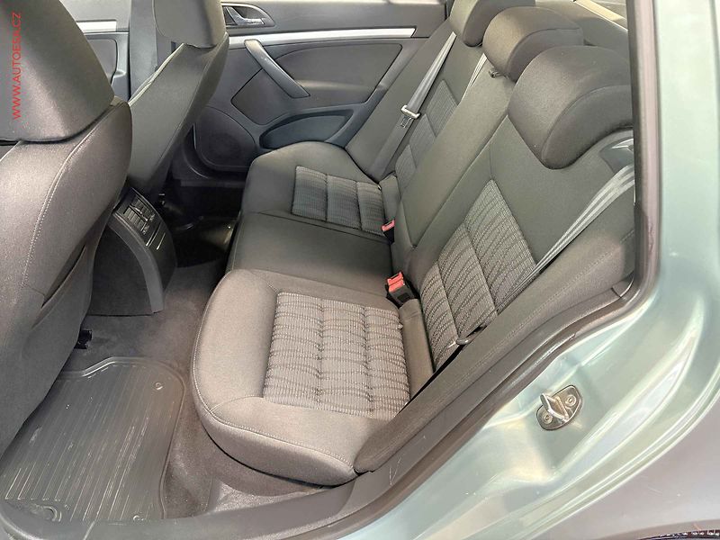 Škoda Octavia (2010) 1.6 TDI, STK10/28 - fotka 10 z 14