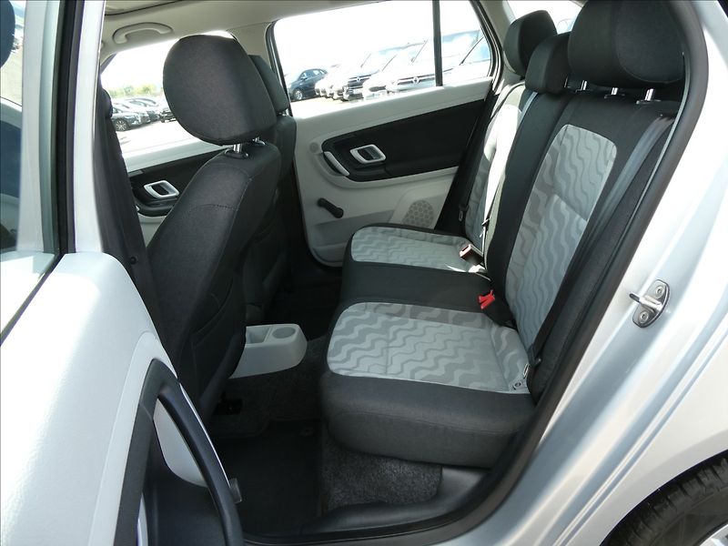 Škoda Fabia 1,6 i 1.MAJITEL,závěs,serviska - fotka 22 z 59