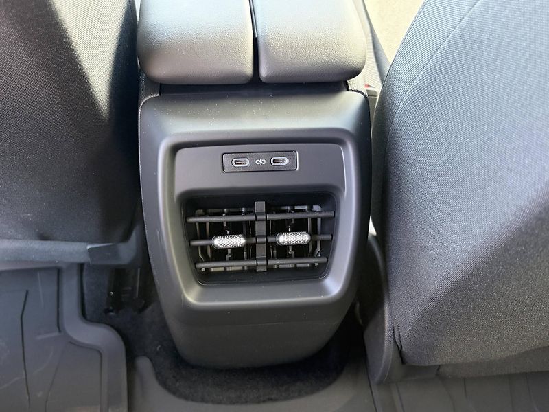 Volkswagen Ostatní (2026) Life 79kWh - fotka 13 z 24