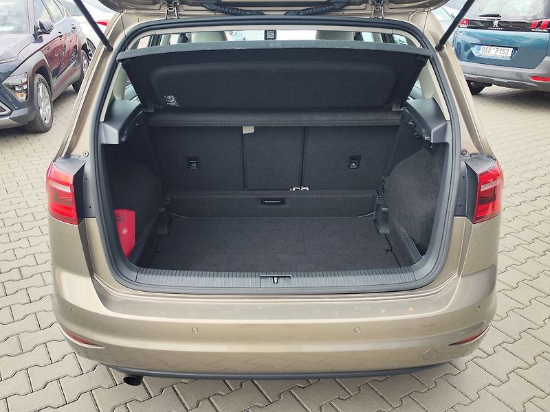 Volkswagen Golf Sportsvan 1.2 TSI/81kW BlueMotion - fotka 9 z 32