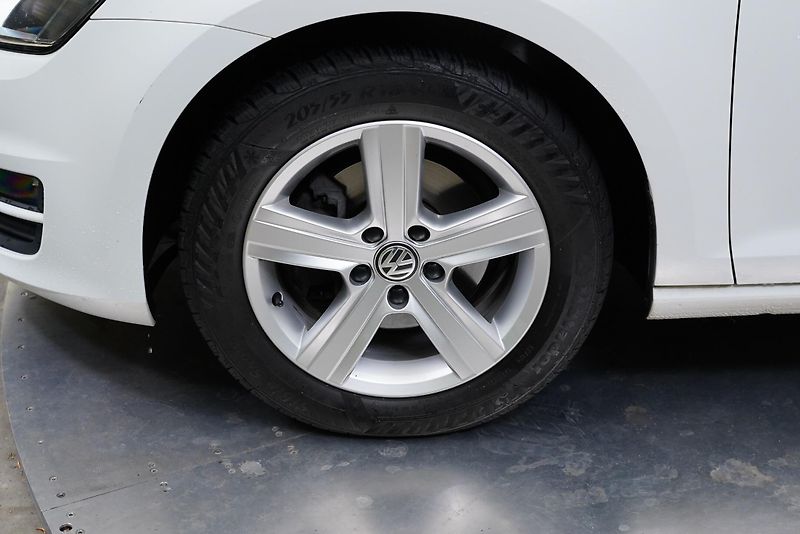Volkswagen Golf - fotka 10 z 29