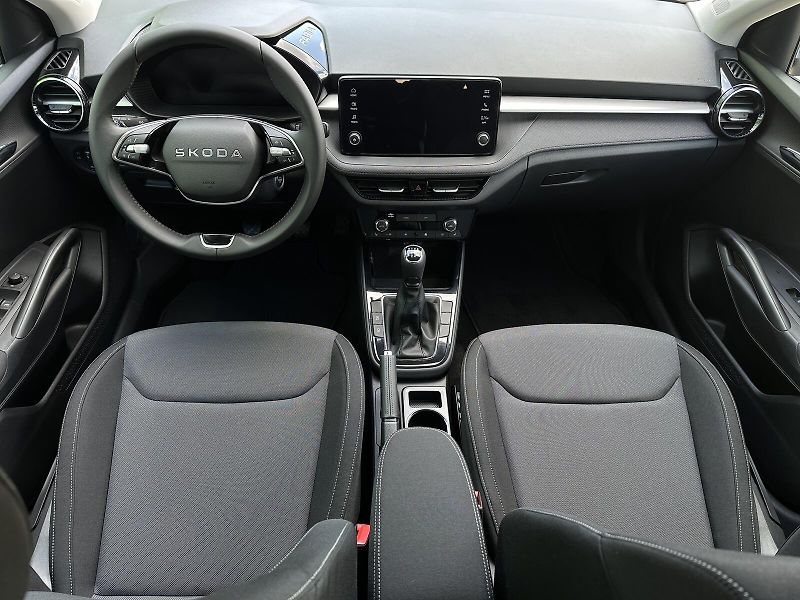 Škoda Fabia 1.0TSi Selection 95PS LED V.Co - fotka 32 z 37