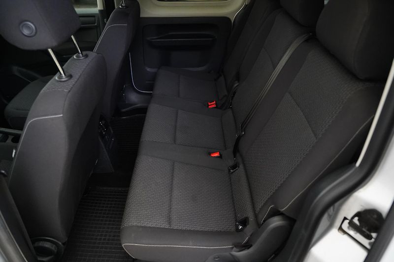 Volkswagen Caddy - fotka 26 z 28