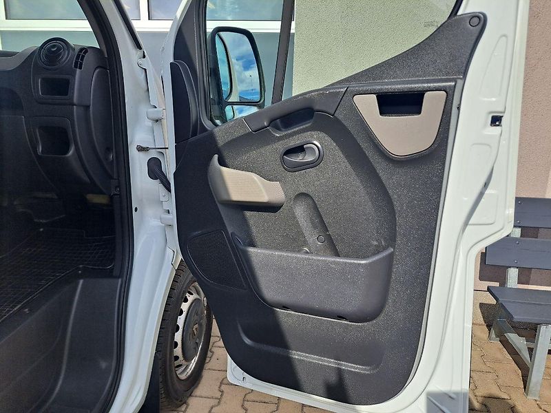 Renault Master (2013) 2.3 DCI - fotka 17 z 26