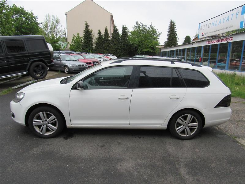 Volkswagen Golf 1,2 TSI 77kW Variant BlueMotio - fotka 7 z 29