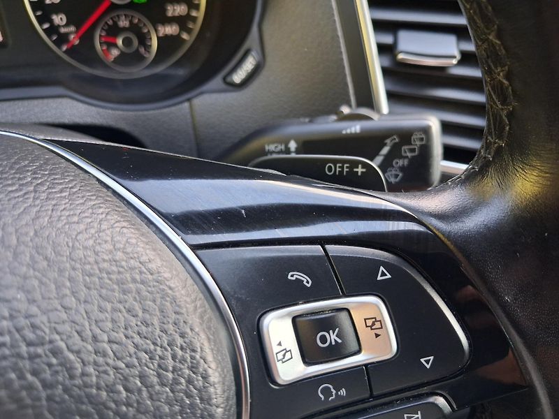 Volkswagen Sharan (2016) 2,0TDi NAVI  DSG  BEZ KOROZE ! - fotka 27 z 39