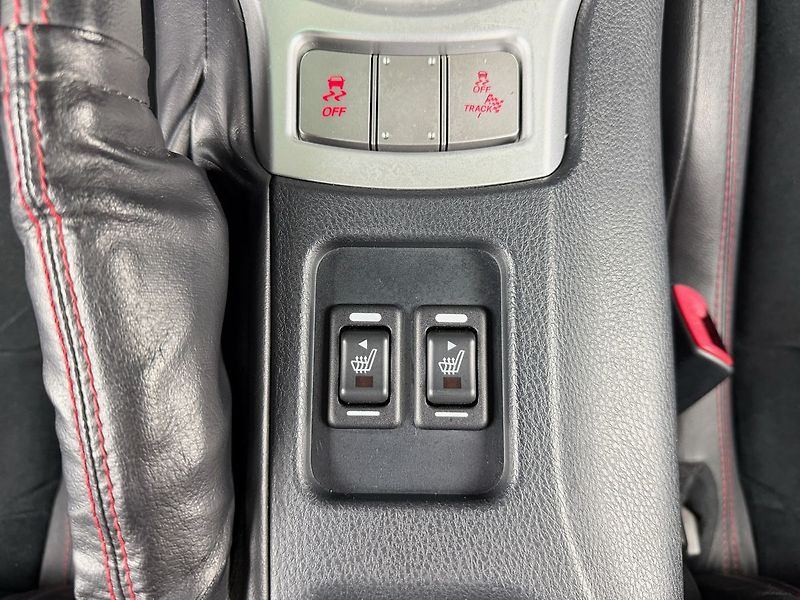 Subaru BRZ 2.0iR SPORT, KEYLESS, ALCANTAR - fotka 14 z 17