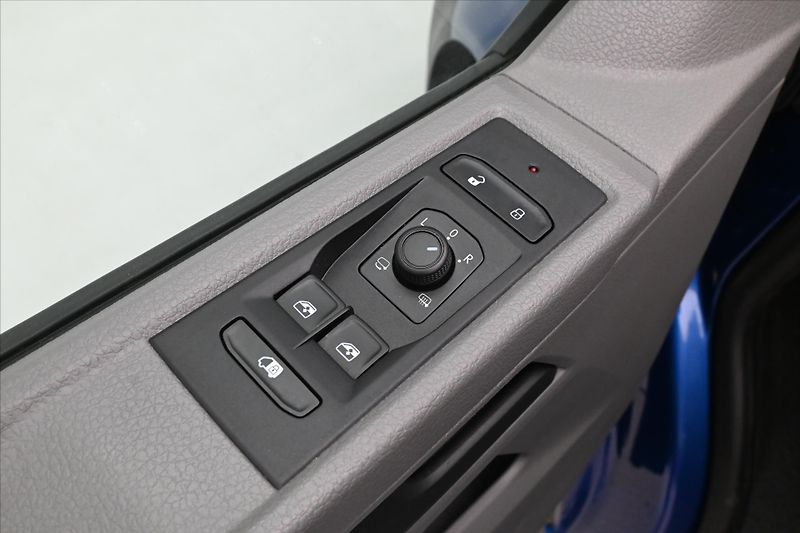 Volkswagen Transporter 2,0 TDI 110kW DSG Záruka až 5 - fotka 24 z 29
