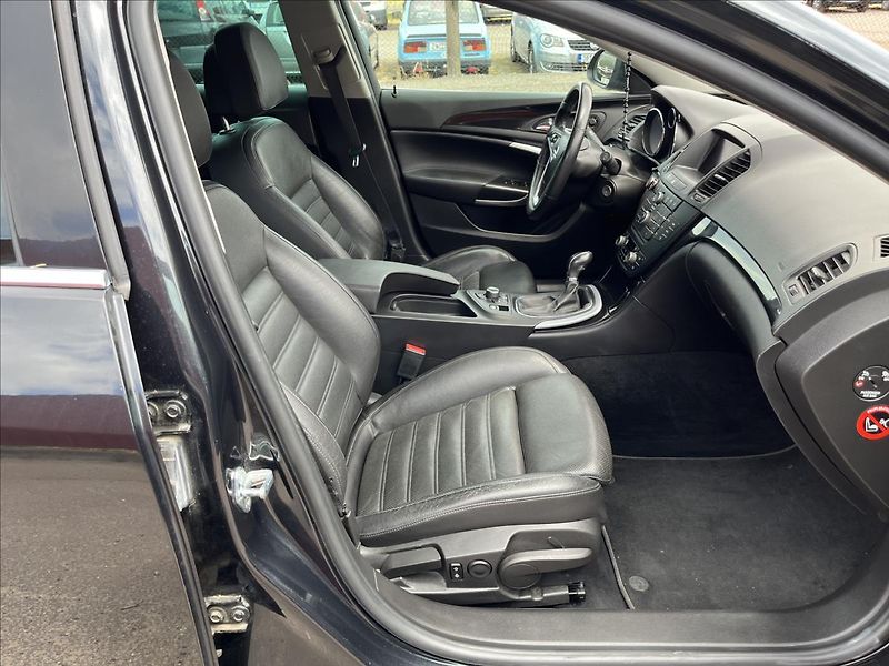 Opel Insignia 2,0 CDTi KLIMA SERVIS ROZVODY - fotka 11 z 44