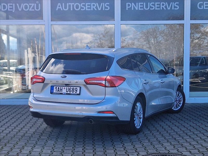 Ford Focus 1,5 EB Titanium LED Webasto - fotka 6 z 22