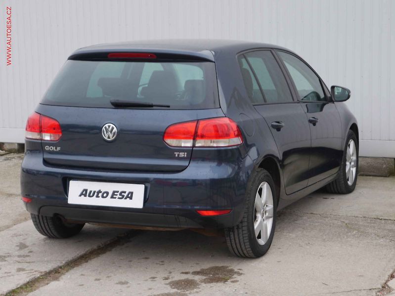 Volkswagen Golf (2011) 1.2 TSi, Comfortline - fotka 6 z 15