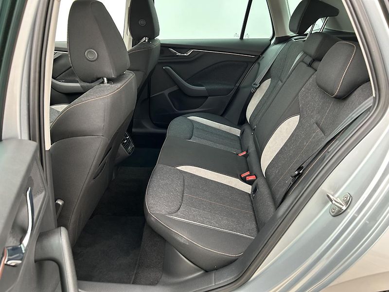 Škoda Kamiq 1.5 TS Top selection - fotka 7 z 27