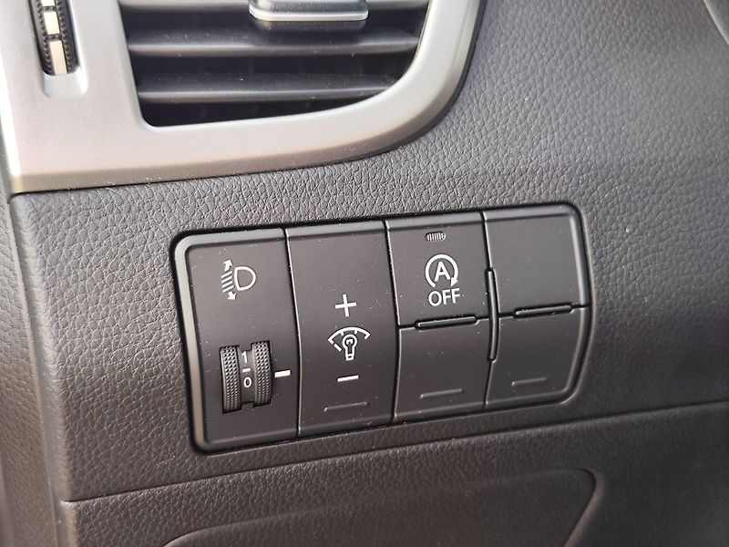 Hyundai i30 1.6 CRDi/81kW komfort - fotka 24 z 26