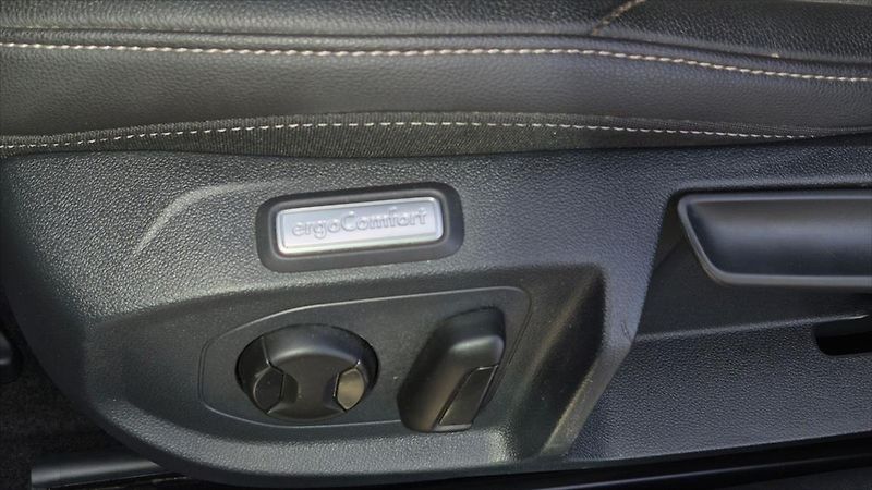 Volkswagen Arteon 2,0 TDi 110 Kw  Shooting Brake - fotka 21 z 27