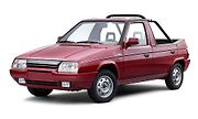 Tremp vznikl z hatchbacku, asi proto je veden pod číslem 781. Konstruktéři odstranili zadní část za sloupkem B, spodní část dveří ale zůstala, přičemž konstrukce byla zpevněna ochranným obloukem. Vůz se stal ideovým předchůdcem Favoritu a Felicie Fun.